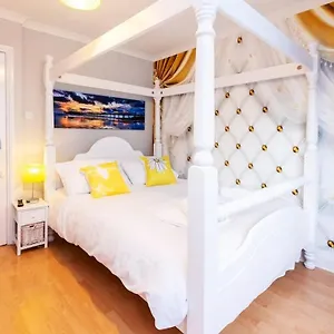 Holiday home Host & - Royal Crescent Townhouse, Brighton